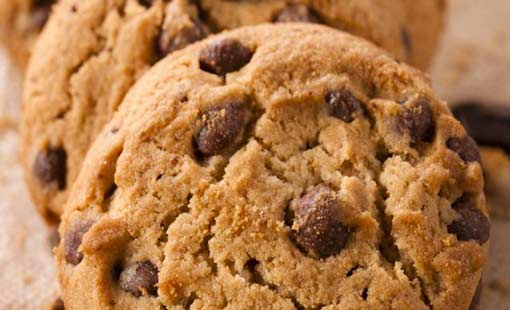 بسكوت بقطع الشوكولاتة